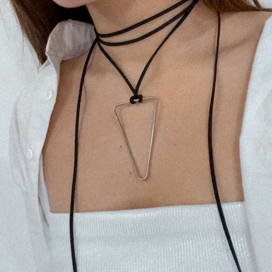 CHOKER TRIANGLE